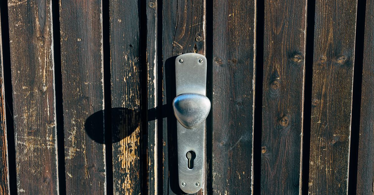 Signs Your Door Knob Lock Needs Replacing — Not Just Repairing — Pro Trenton Locksmith